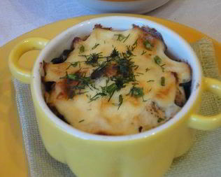 Жюльен из курицы с маслинами