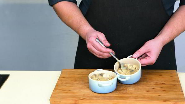 жюльен из курицы с шампиньонами